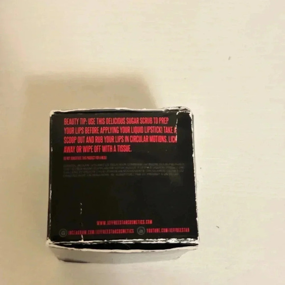 Jeffree Star Cosmetics Velour Lip Scrub Witches Brew Halloween 2021 Exclusive - Picture 8 of 8